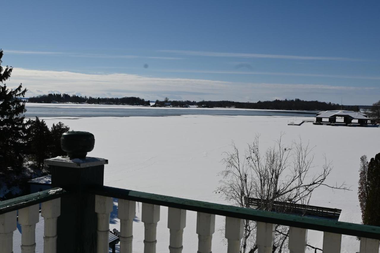The Gananoque Inn Exterior photo