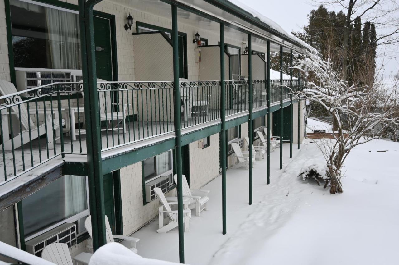 The Gananoque Inn Exterior photo