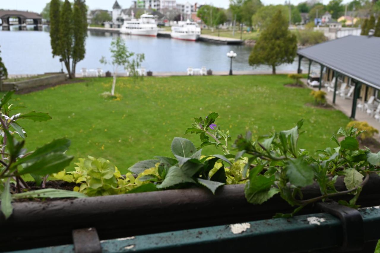 The Gananoque Inn Exterior photo