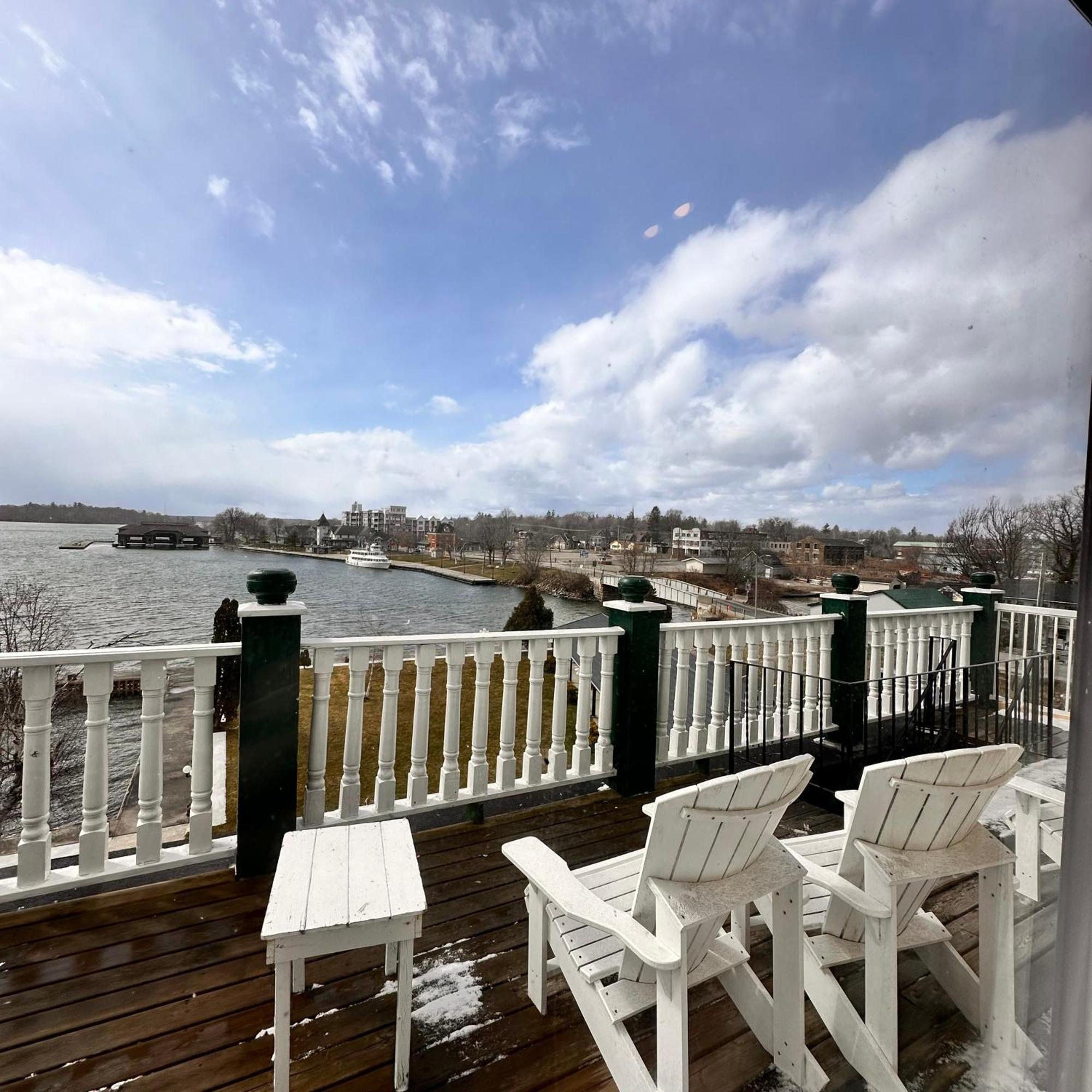 The Gananoque Inn Exterior photo